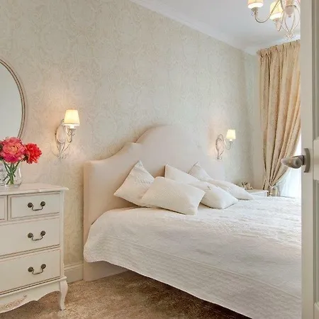 Authentic & Stylish Ozas Vilnius