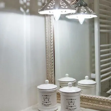 Authentic & Stylish Ozas Apartment Wilna